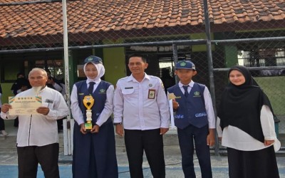 Mengharumkan Nama Madrasah! Dua Murid MTs Negeri 2 Kota Cirebon Raih Prestasi Gemilang di MOSAIC 2026