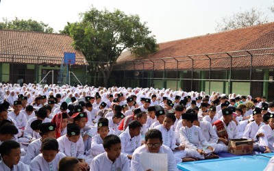 Awali Jumat dengan Al-Qur’an dan Dhuha, Civitas Akademika MTsN 2 Kota Cirebon Perkuat Pembiasaan Religius